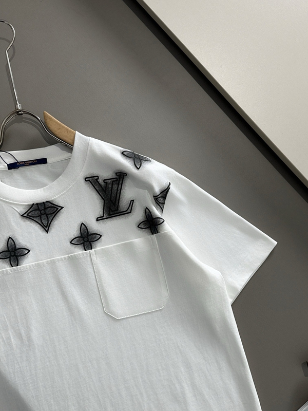 ブランドTシャツ側面デザイン